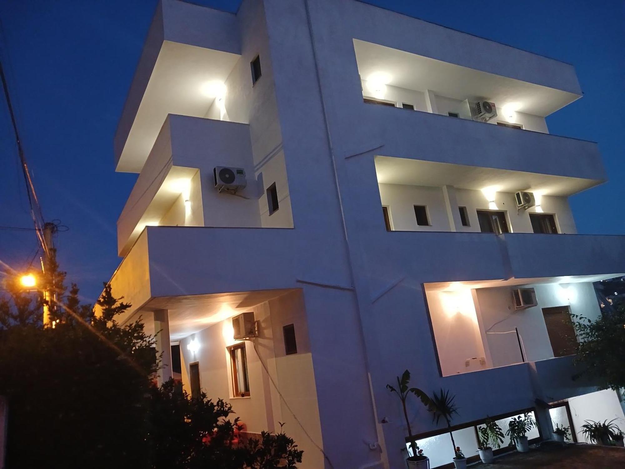 Vila Hergi Sarandë 外观 照片