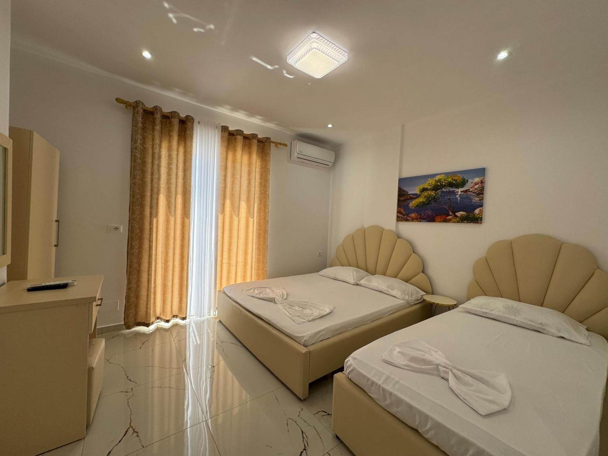 Vila Hergi Sarandë 外观 照片