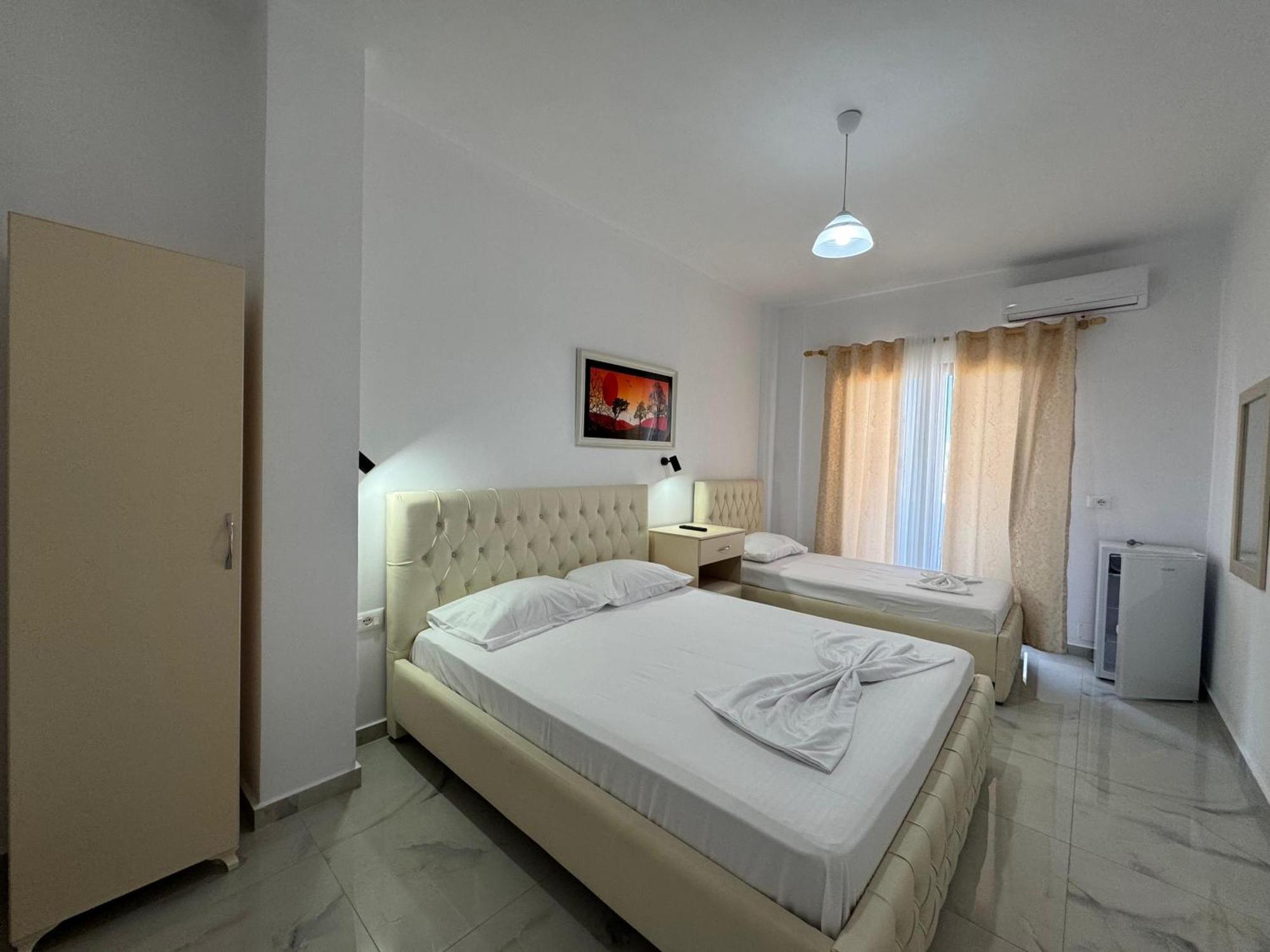 Vila Hergi Sarandë 外观 照片