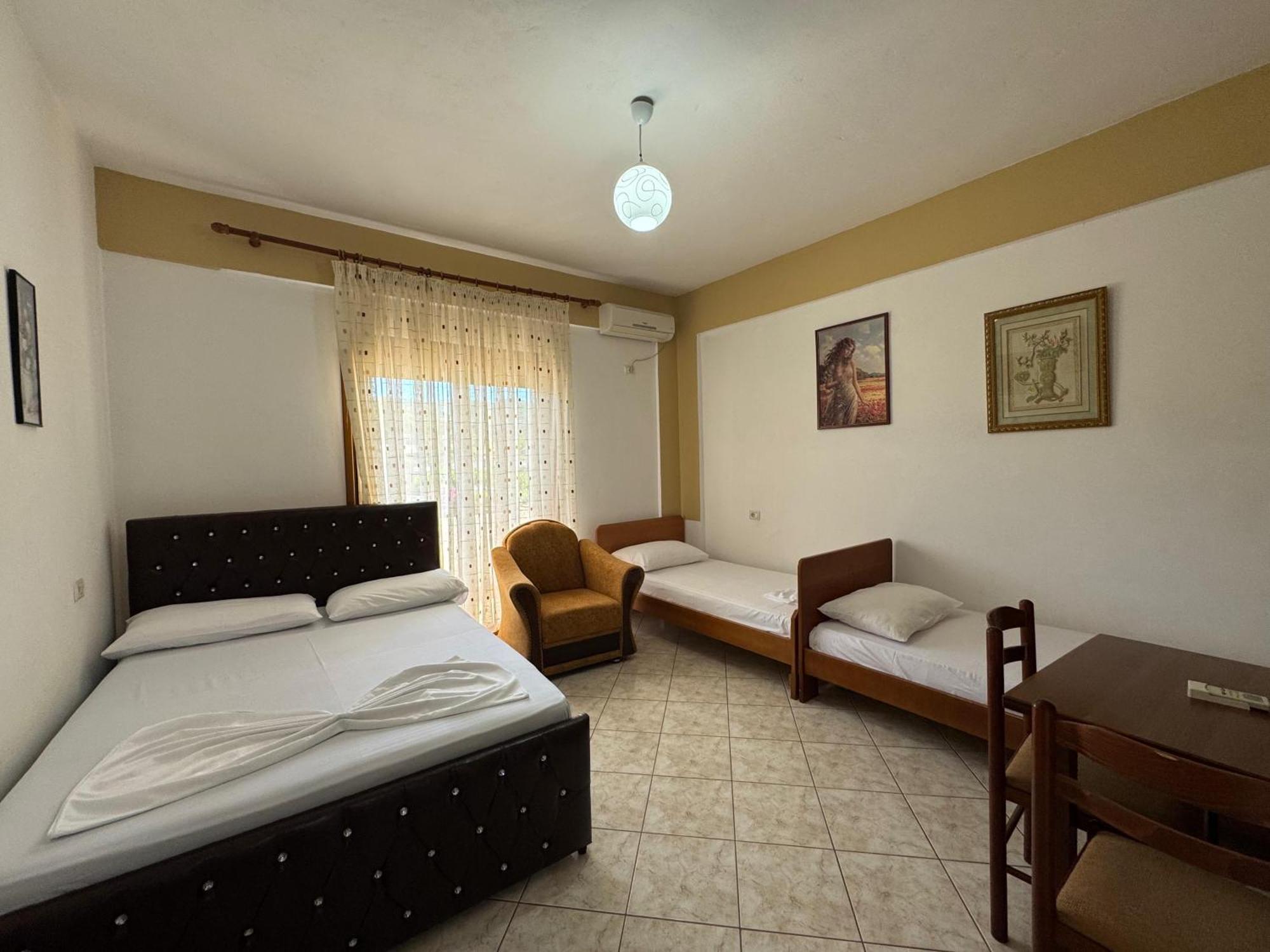 Vila Hergi Sarandë 外观 照片
