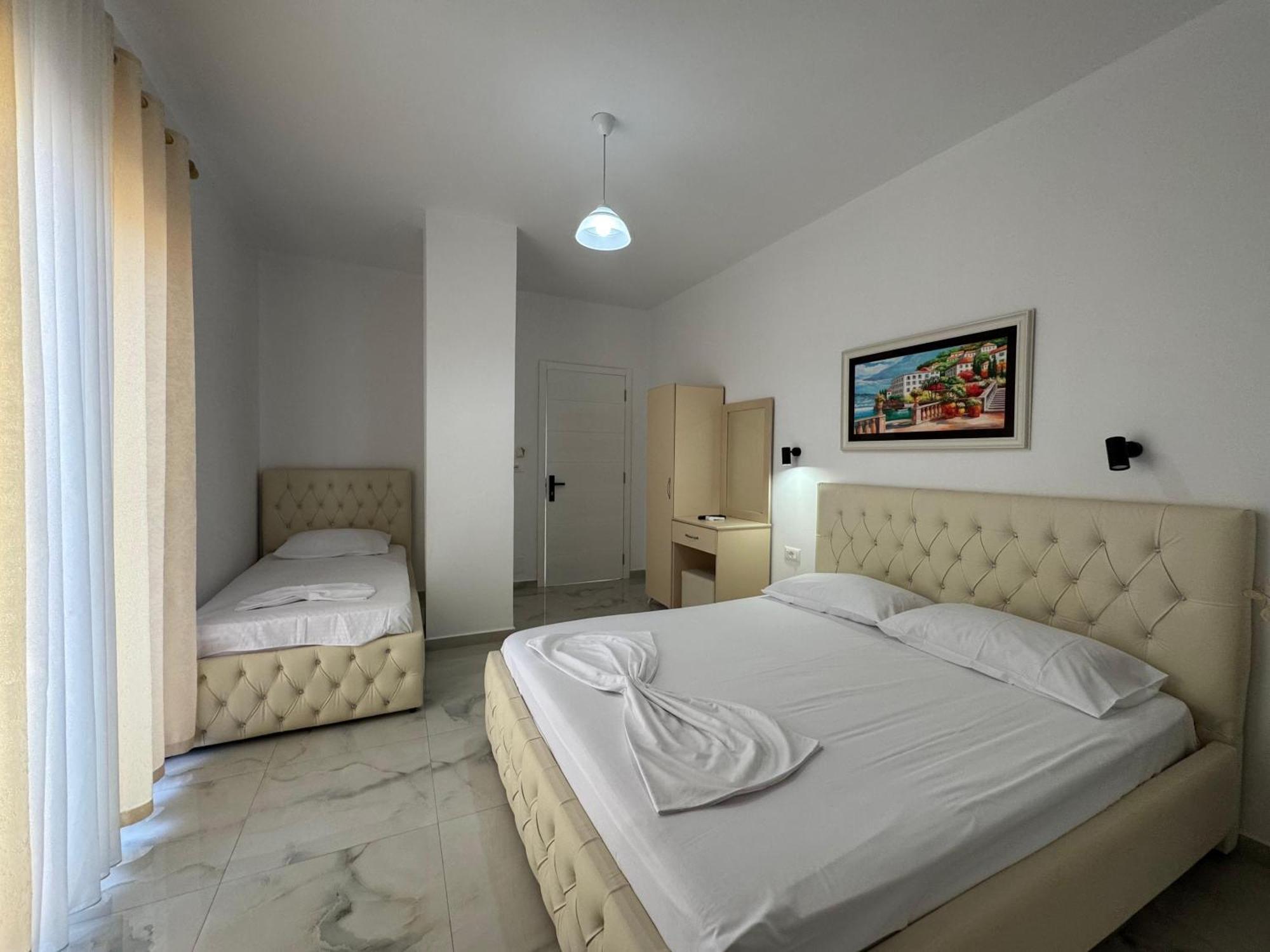 Vila Hergi Sarandë 外观 照片